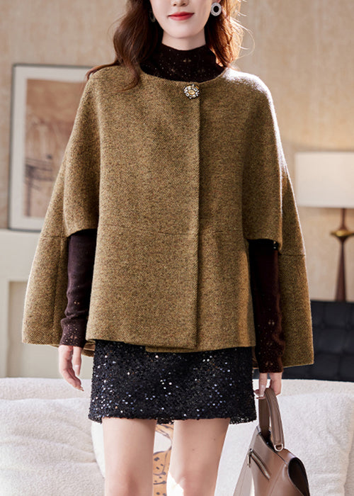 Well Tailored Coat with a Graceful Silhouette