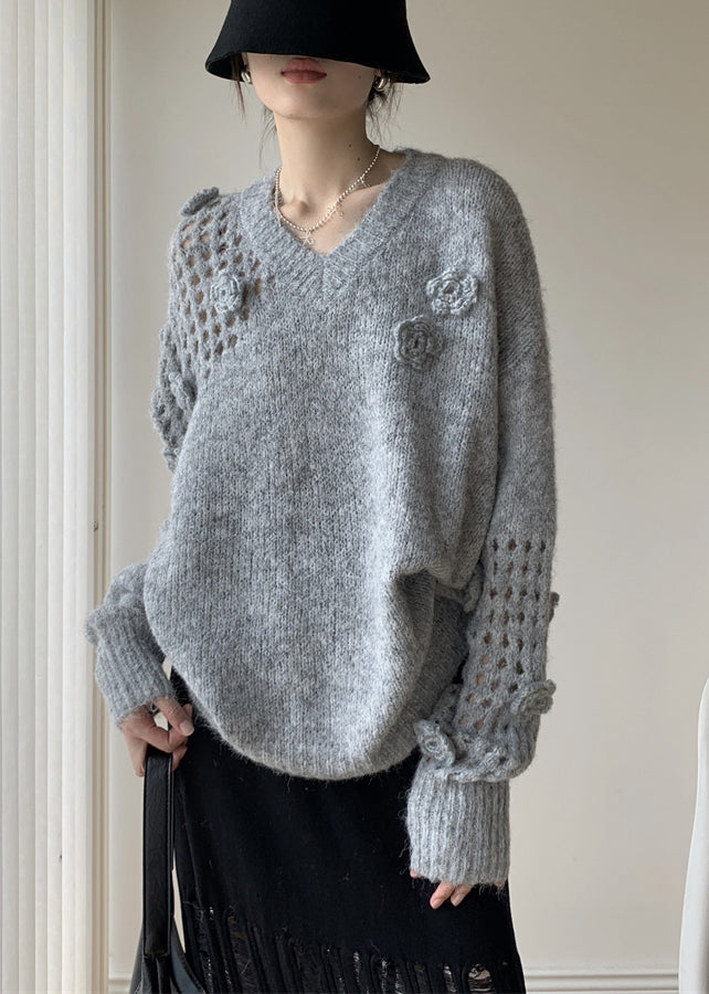 Effortlessly Elegant Sweater with a Timeless Design