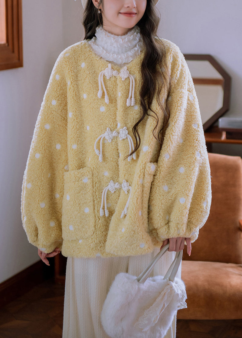 Elegantly Styled Coat for Everyday Wear