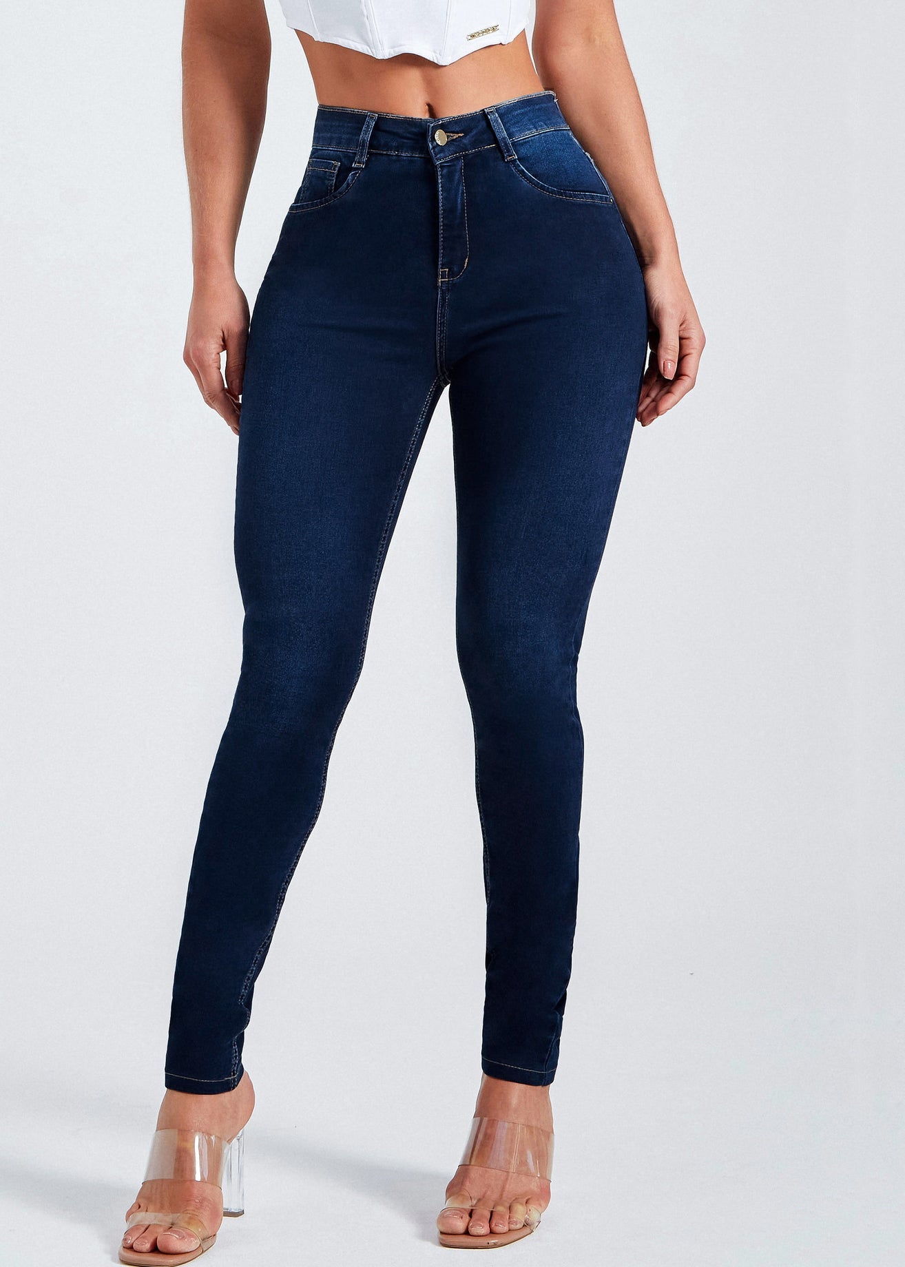 Beautifully Crafted Pants in a Classic Style
