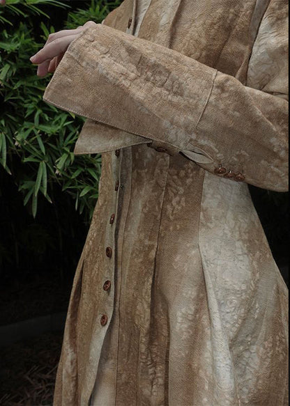 Well Tailored Coat with a Graceful Silhouette