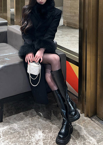 Beautifully Finished Coat in a Timeless Design