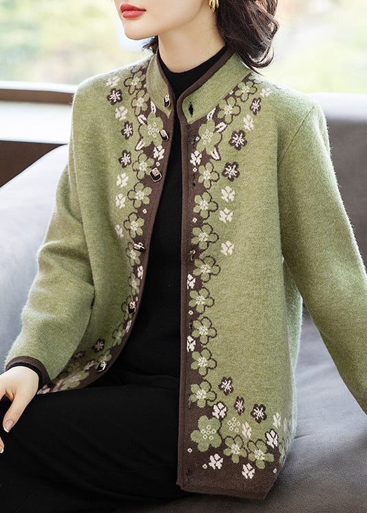 Elegantly Styled Coat for Everyday Wear