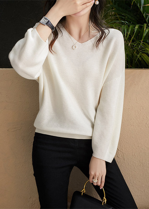 Well Tailored Top with a Graceful Silhouette