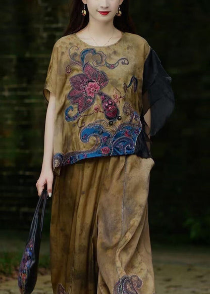 Well Tailored Top with a Graceful Silhouette