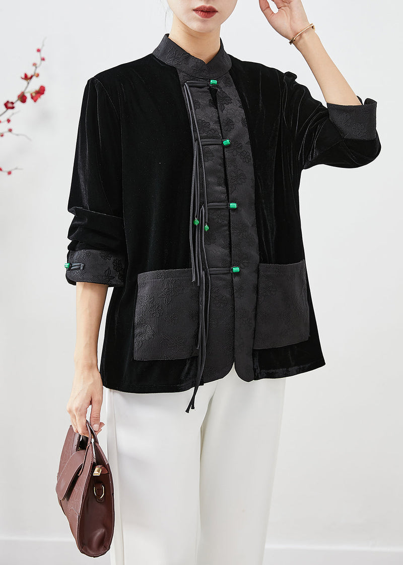 Elegantly Styled Coat for Everyday Wear