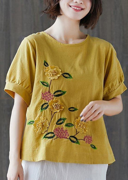 Well Tailored Top with a Graceful Silhouette