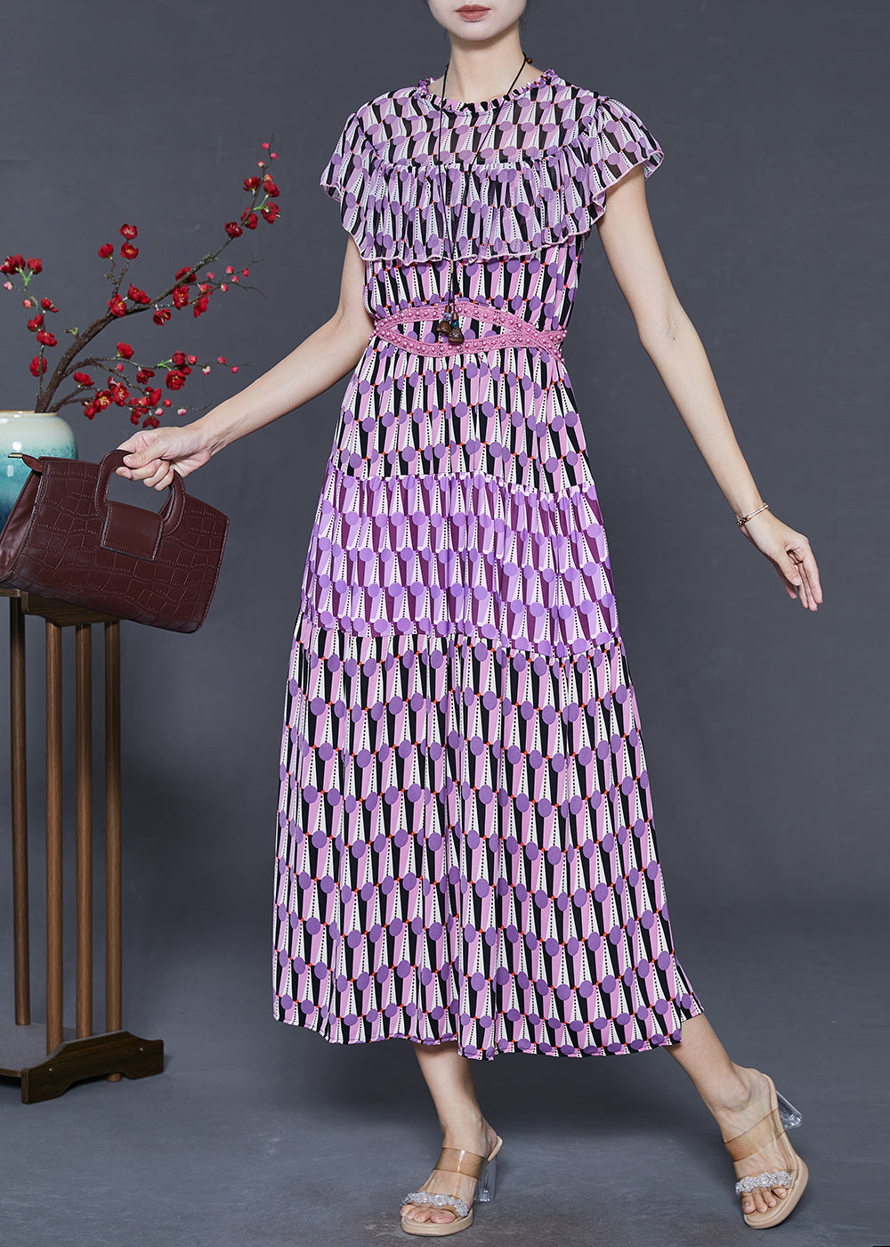 Well Tailored Dress with a Graceful Silhouette