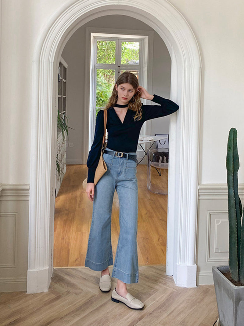Classic Vintage Blouse with a Flattering Fit