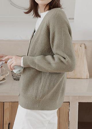 Gracefully Styled Jacket for Any Occasion