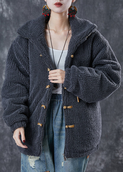 Beautifully Finished Coat in a Timeless Design