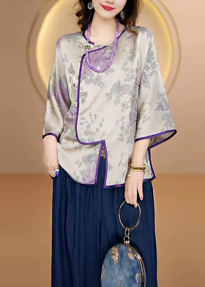 Well Tailored Top with a Graceful Silhouette