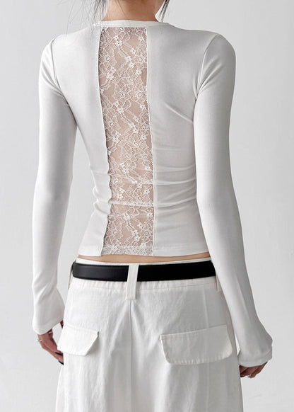 Well Tailored Blouse with a Graceful Silhouette