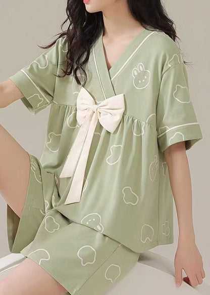 Casually Elegant Garment with a Refined Edge
