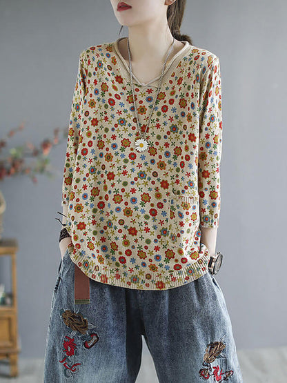Classic Vintage Sweater with a Flattering Fit