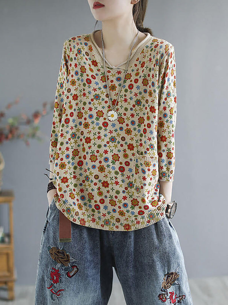 Classic Vintage Sweater with a Flattering Fit