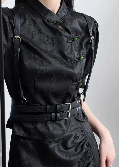 Beautifully Finished Top in a Timeless Design