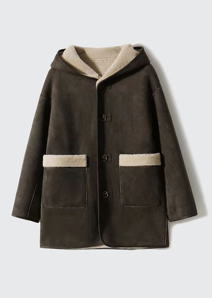 Sophisticated Coat with a Clean Classic Look