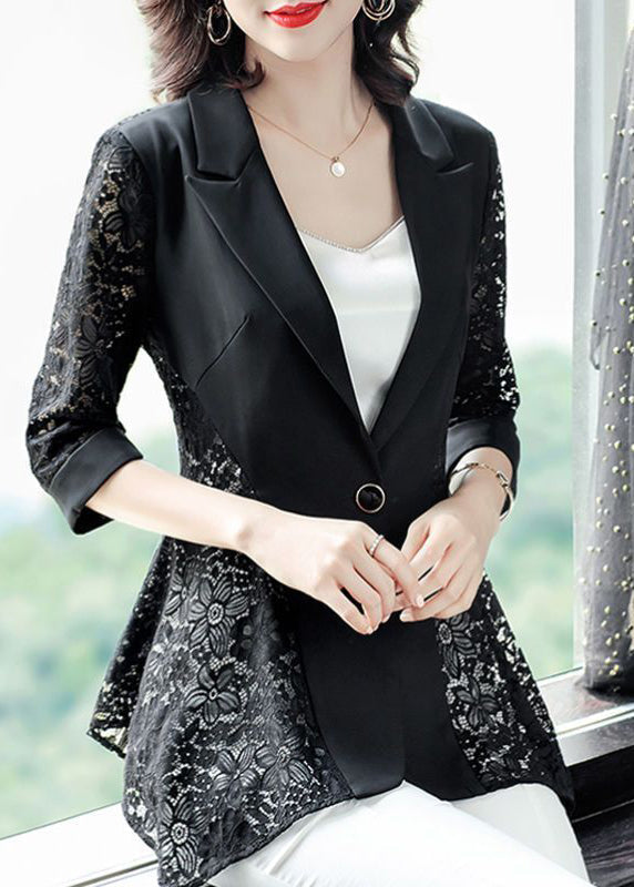 Elegantly Styled Coat for Everyday Wear