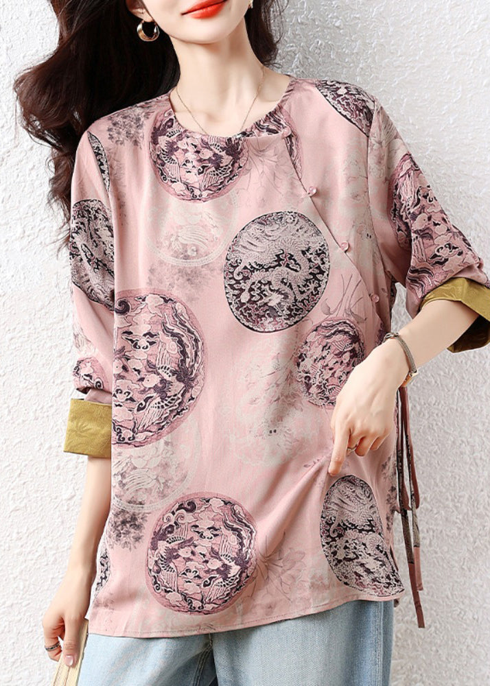 Beautifully Crafted Blouse in a Classic Style