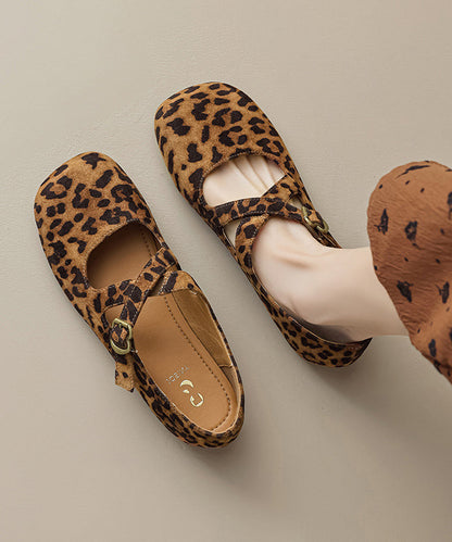 Graceful Orthopedic Flats for Modern Look