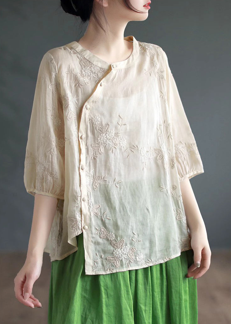 Effortlessly Elegant Blouse with a Timeless Design