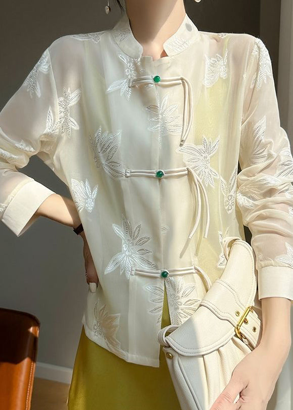 Classic Vintage Shirt with a Flattering Fit