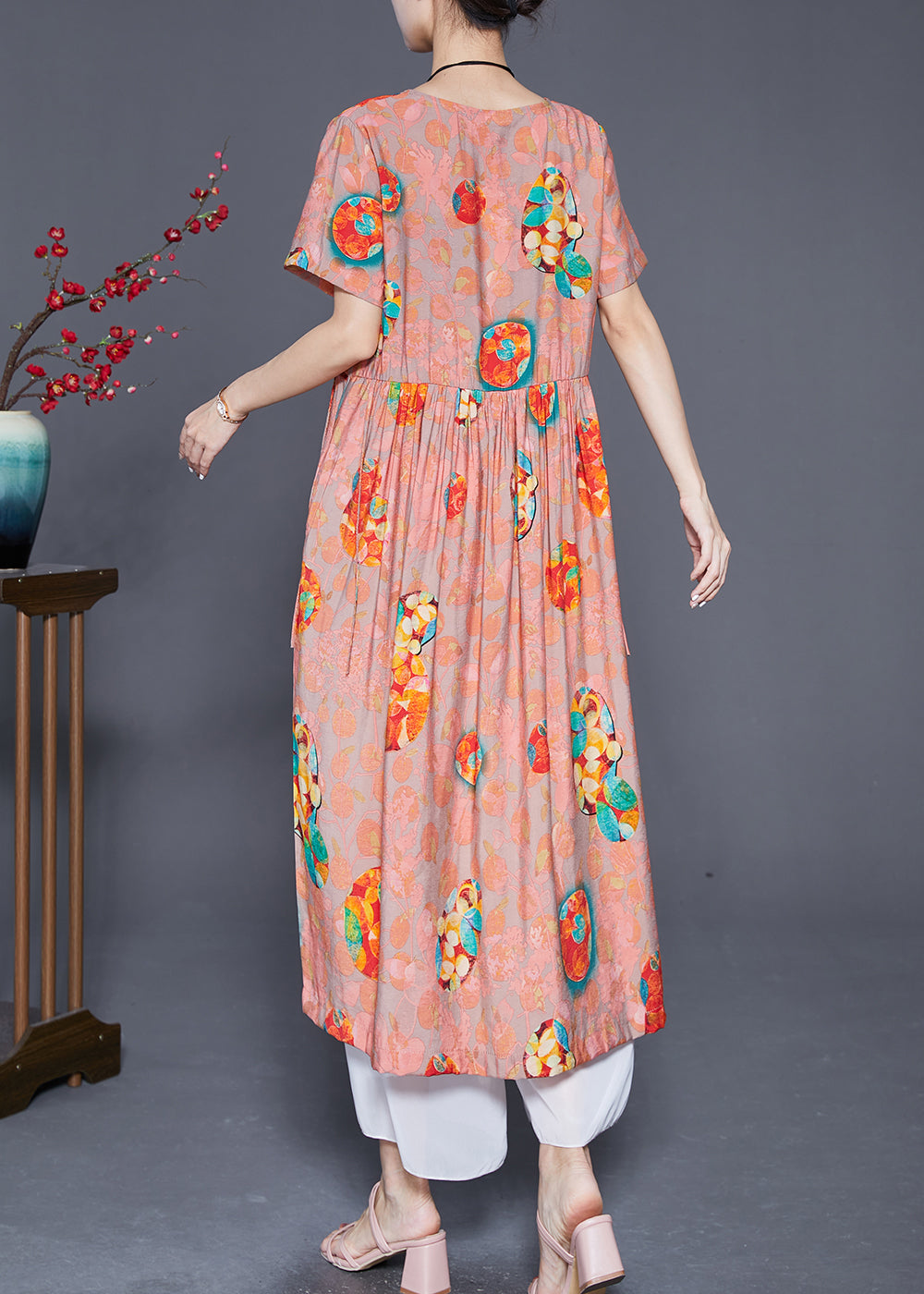 Gracefully Styled Dress for Any Occasion