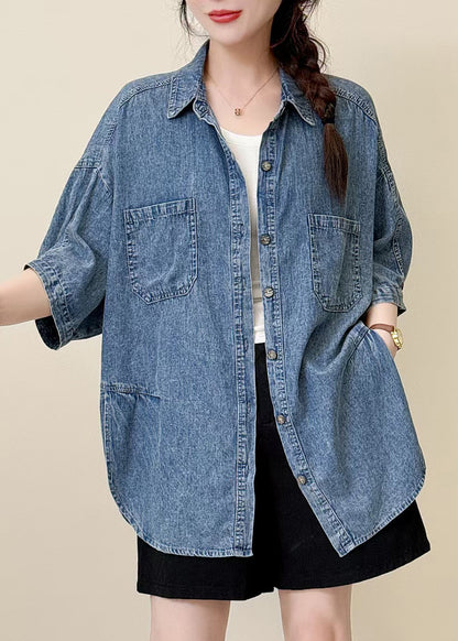 Classic Vintage Shirt with a Flattering Fit