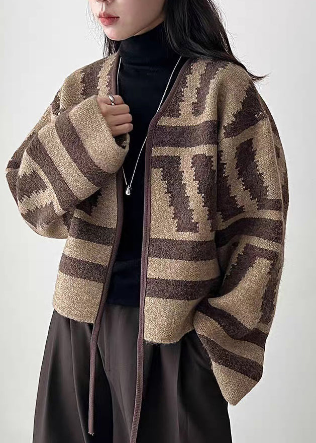 Elegantly Styled Cardigan for Everyday Wear