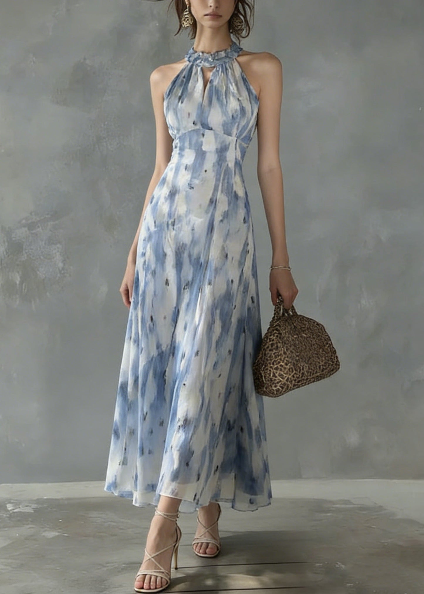 Beautifully Crafted Dress in a Classic Style