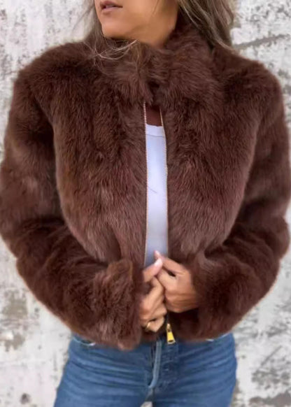 Effortlessly Elegant Coat with a Timeless Design