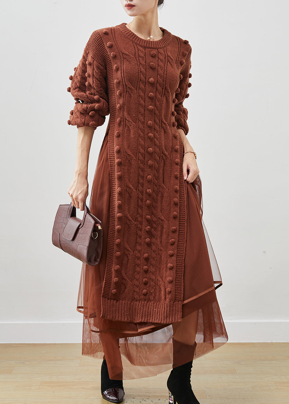 Effortlessly Elegant Sweater with a Timeless Design