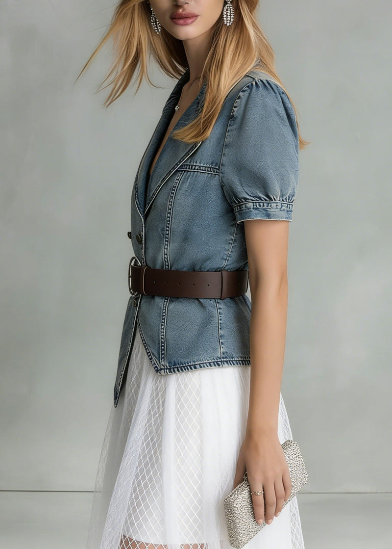 Classic Vintage Shirt with a Flattering Fit