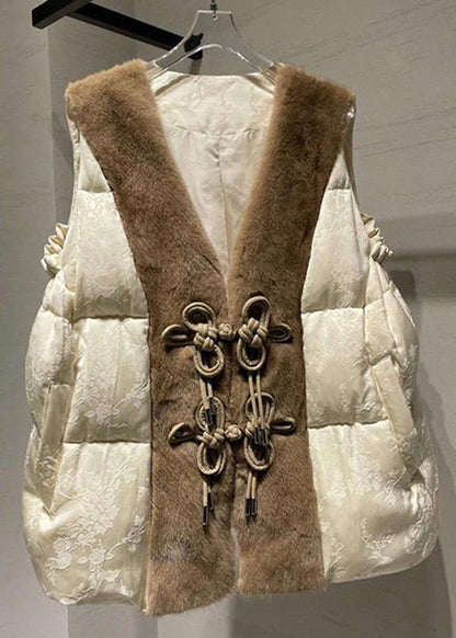 Well Tailored Coat with a Graceful Silhouette