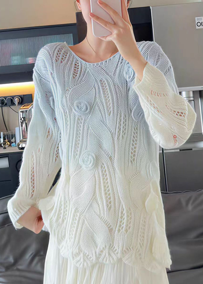 Well Tailored Sweater with a Graceful Silhouette