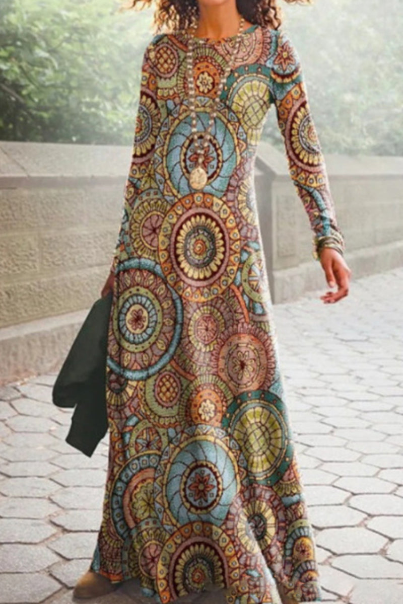 Classic Vintage & Enduringly Stylish Dress