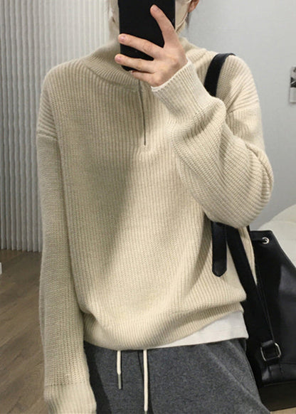 Effortlessly Elegant Sweater with a Timeless Design