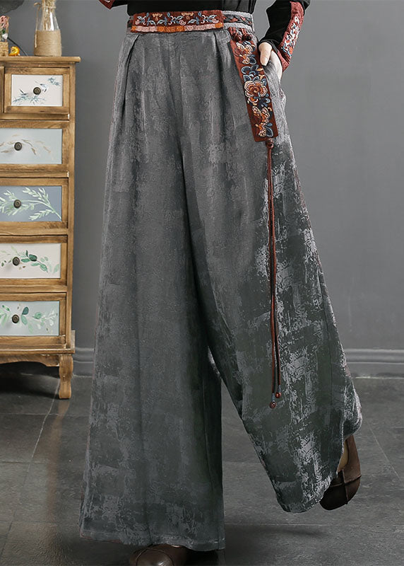 Classic Vintage Pants with a Flattering Fit