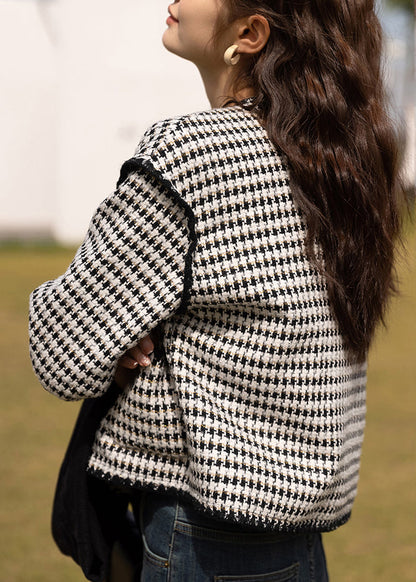 Gracefully Styled Coat for Any Occasion