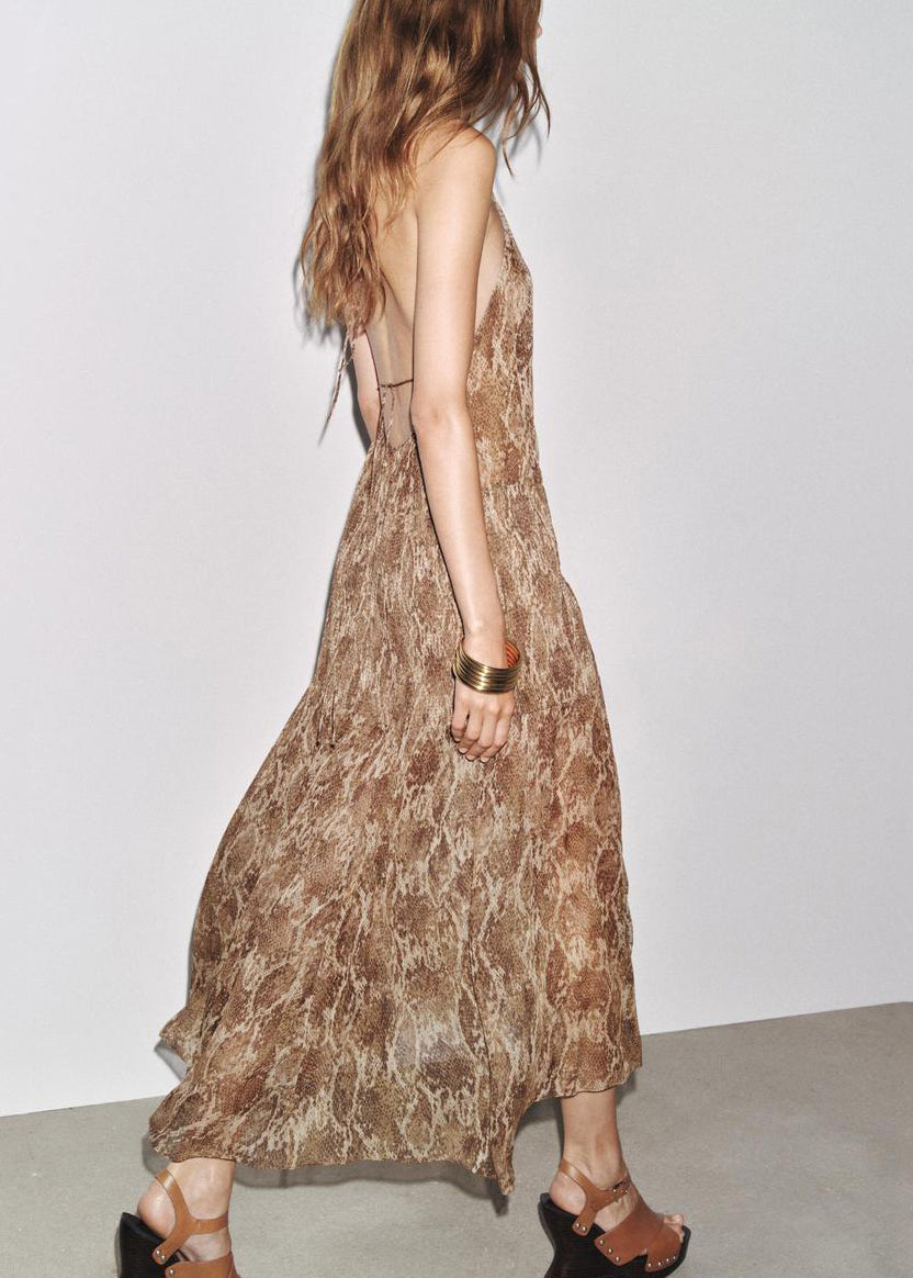 Classic Vintage Dress with a Flattering Fit