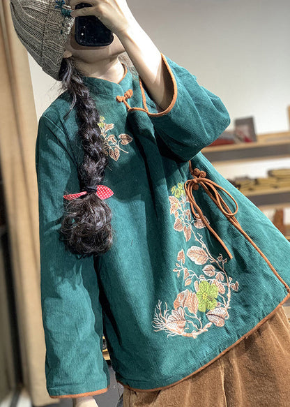 Beautifully Finished Coat in a Timeless Design