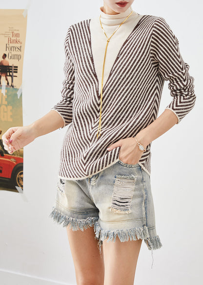 Classic Vintage Sweater with a Flattering Fit