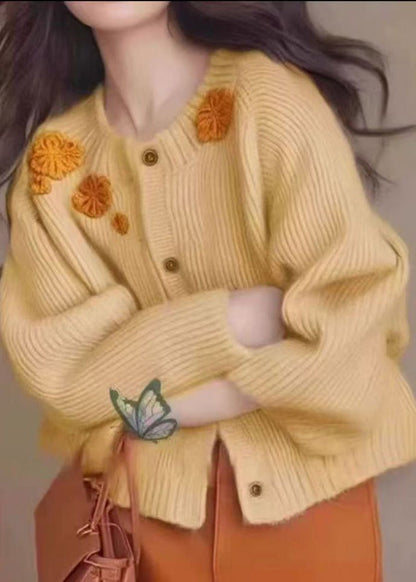 Gracefully Styled Cardigan for Any Occasion