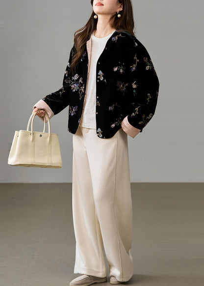 Effortlessly Elegant Jacket with a Timeless Design