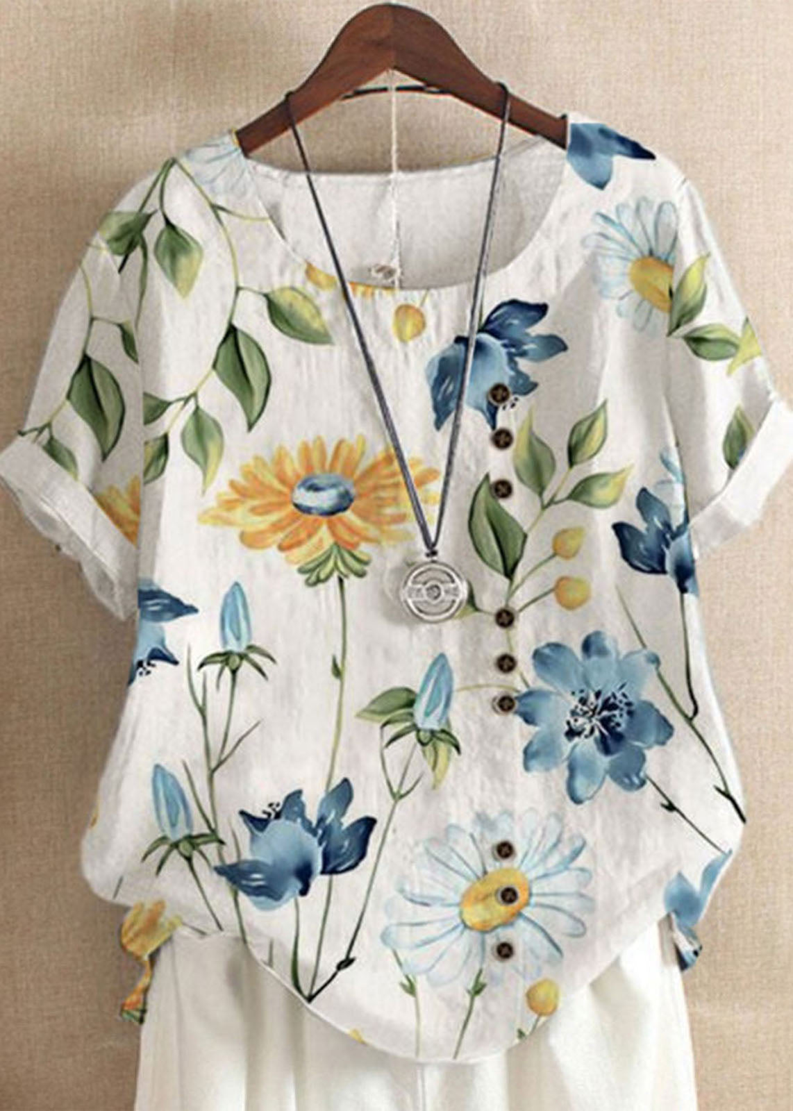 Classic Vintage Shirt with a Flattering Fit