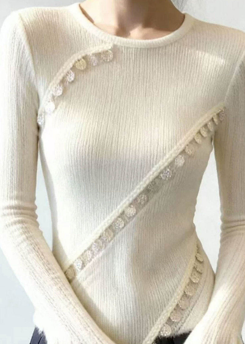 Classic Vintage Sweater with a Flattering Fit