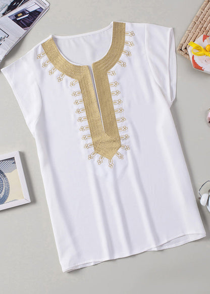 Well Tailored Top with a Graceful Silhouette