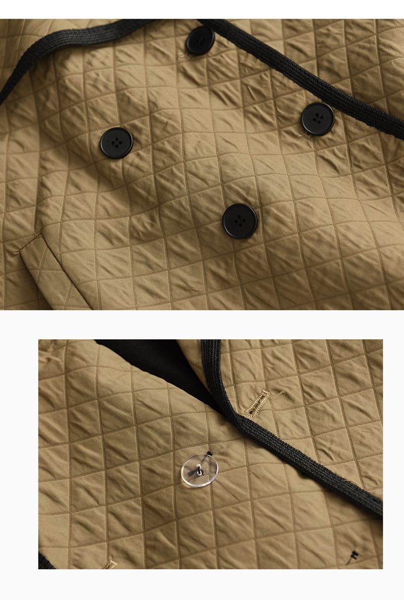 Well Tailored Coat with a Graceful Silhouette