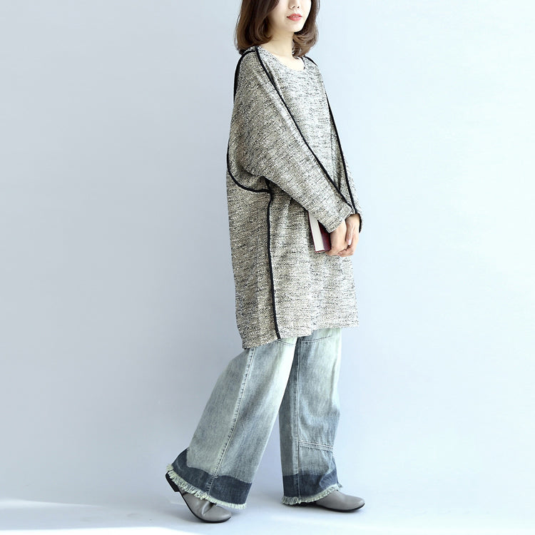 Well Tailored Sweater with a Graceful Silhouette
